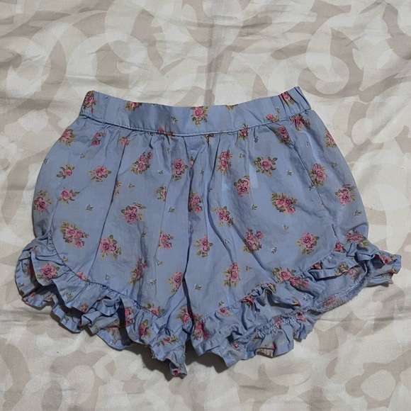 🌻3/25$ Baby girl H&M floral shorts 6-9 months - Picture 1 of 4